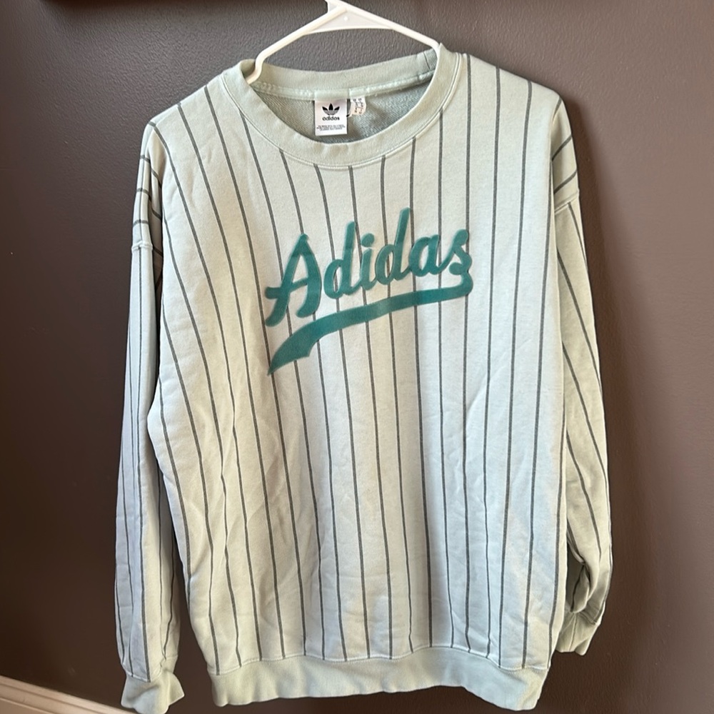 Retro Adidas crewneck sweatshirt